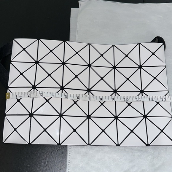 Bao Bao Issey Miyake Lucent Crossbody Bag color: white - Picture 6 of 9